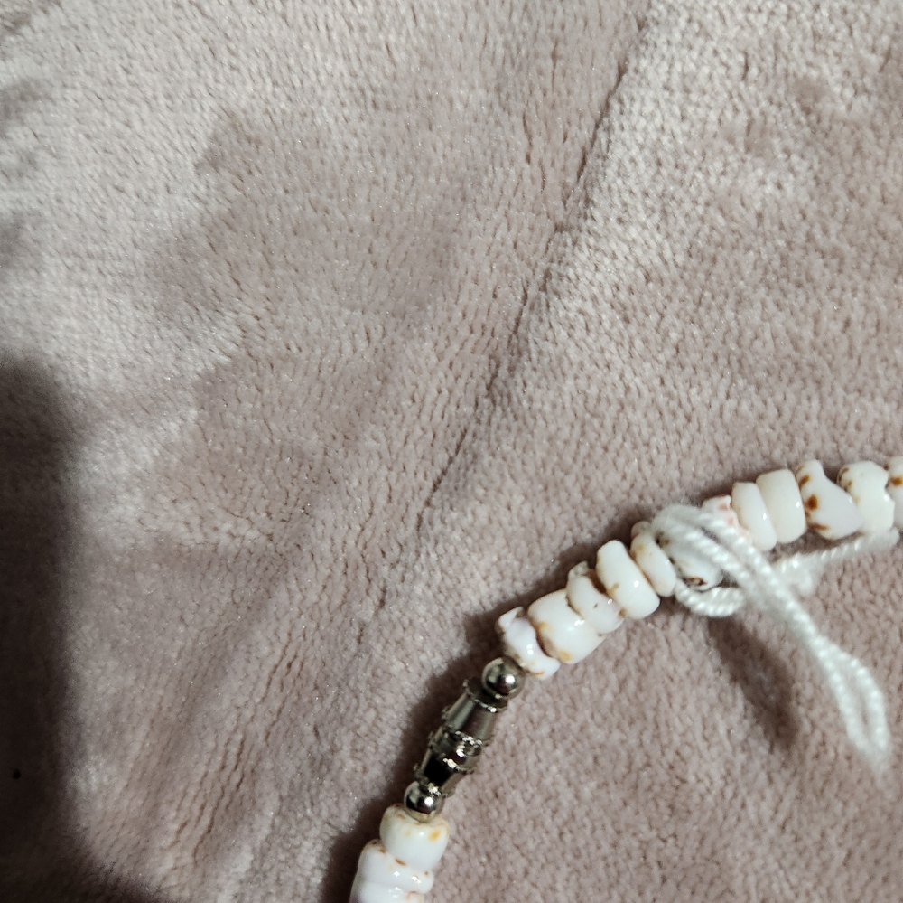 Tiger Puka Shell Bracelet - Picture 2 of 2